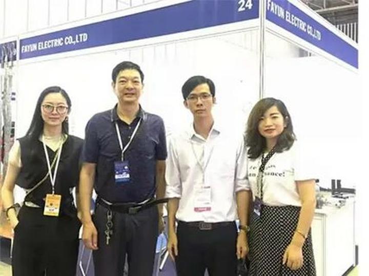 Hotspot Matrix và Xuất hiện phim Việt dở nhất 2025, netizen than trời “để tiền ăn bát phở